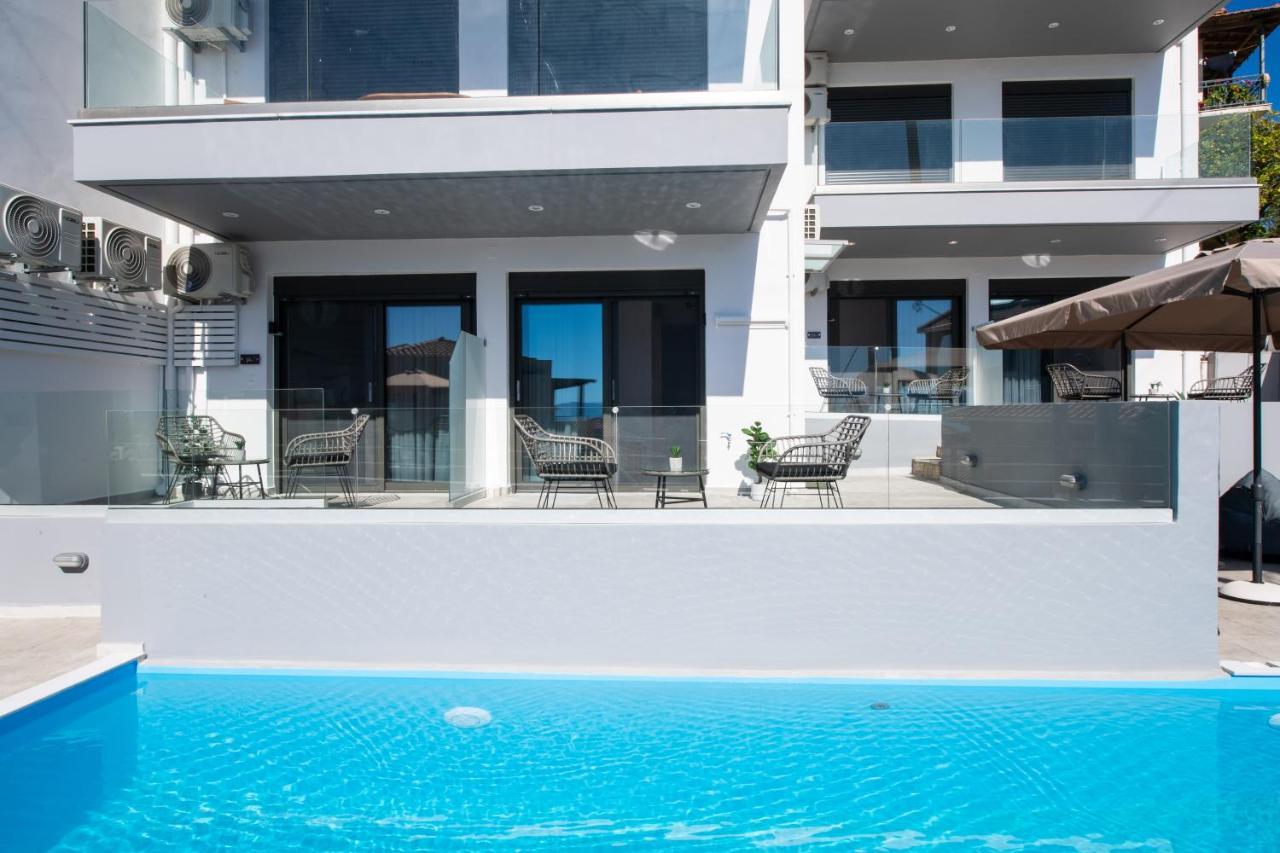 Clelia'S And Dione'S Design Studios Swimming Pool Nikiana Exteriör bild